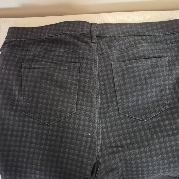 Houndstooth Skinny Jeans - Picture 4 of 5